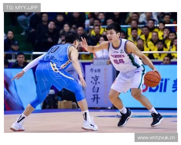 傅海峰场下居然像邻家大叔，这球场王者怎么突然就接地气了？