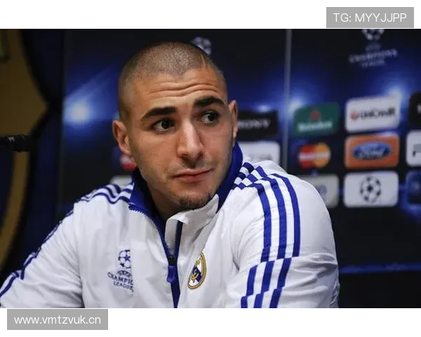 阿尔瓦雷斯与本泽马：全能前锋的战术角色及进攻参与度对比